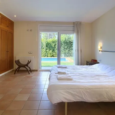 5 Bedroom House In With Private Pool And Garden Begur