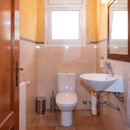 5 Bedroom House In With Private Pool And Garden Chalet *