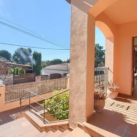 5 Bedroom House In With Private Pool And Garden Chalet *